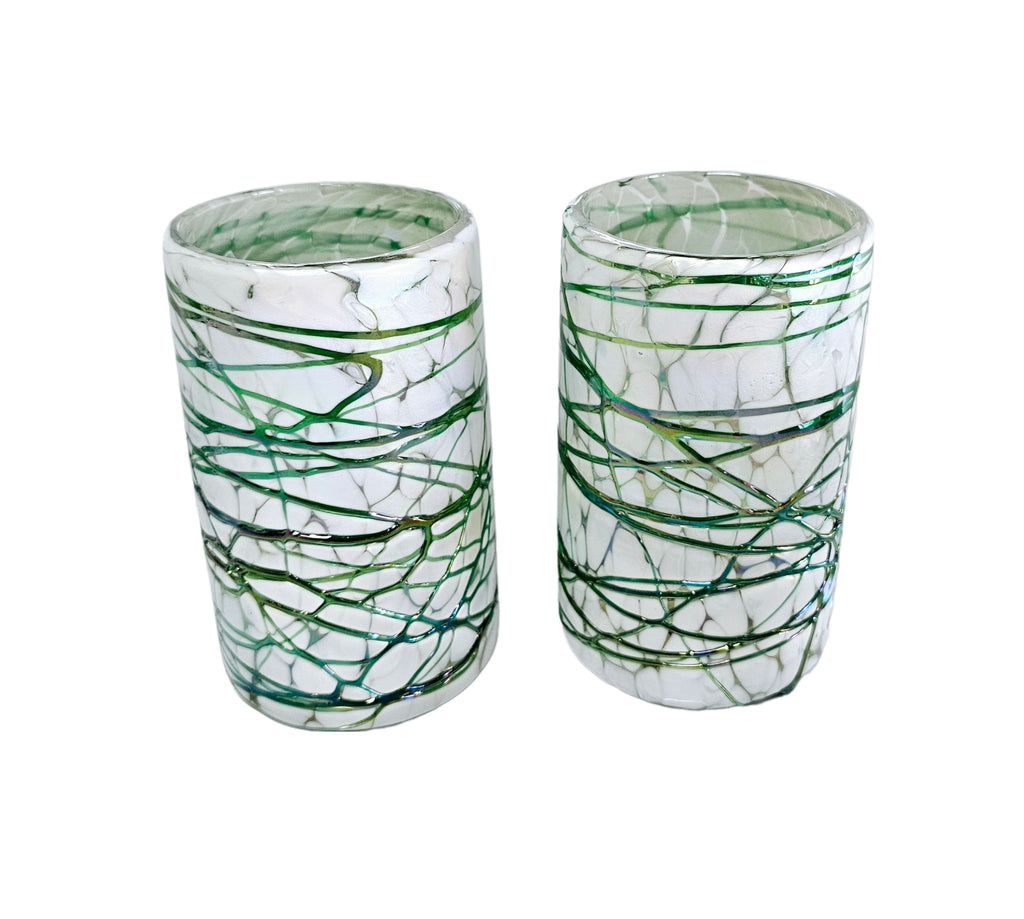VASOS VIDRIO SOPLADO|SET 6 PIEZAS|ARTESANALMENTE MEXICANOS|PINTAS BLANCAS CON TELARAÑA COLOR VERDE JADE +(INCLUYE REGALO)