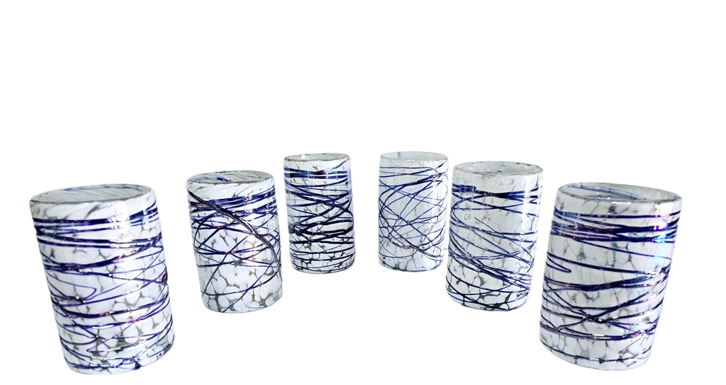 VASOS VIDRIO SOPLADO|SET 6 PIEZAS|ARTESANALMENTE MEXICANOS|PINTAS BLANCAS CON TELARAÑA COBALTO + (INCLUYE REGALO)